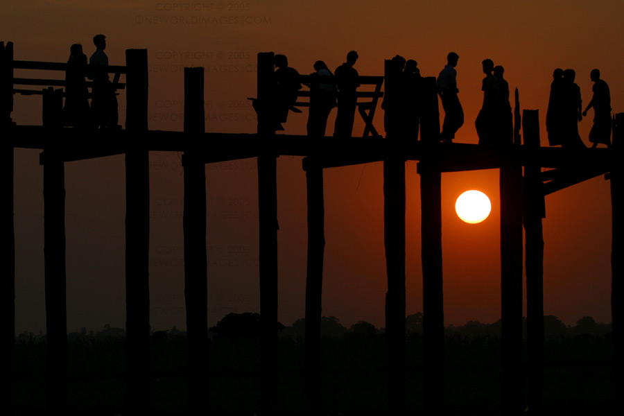 [Photograph: Sunset at U Bein's Bridge]