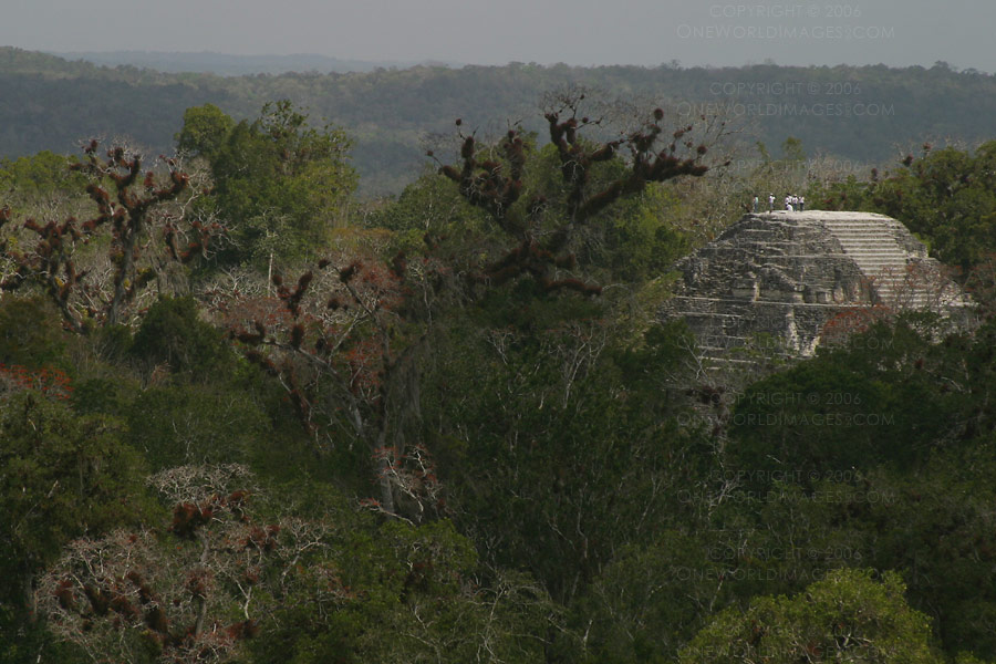 [Photograph: Pirámide del Mundo Perdido]